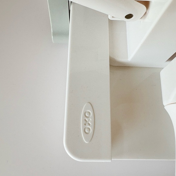 OXO Good Grips Tabletop Spiralizer with 3 Interchangeable Stainless Steel Blades - Picture 7 of 9